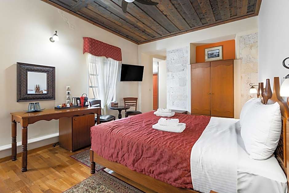 Belmondo Hotel