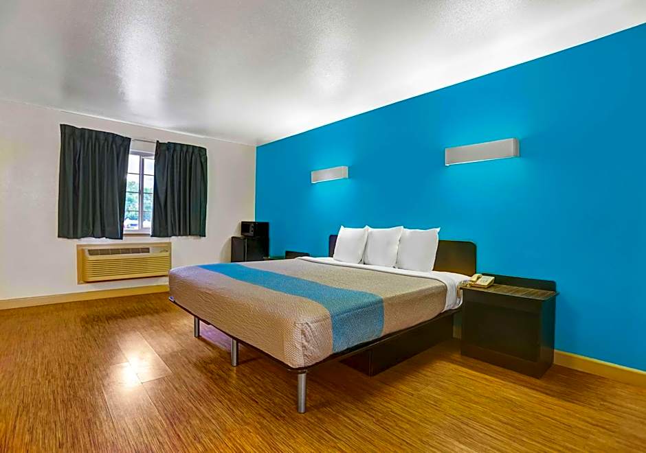 Motel 6-Anderson, CA - Redding Airport