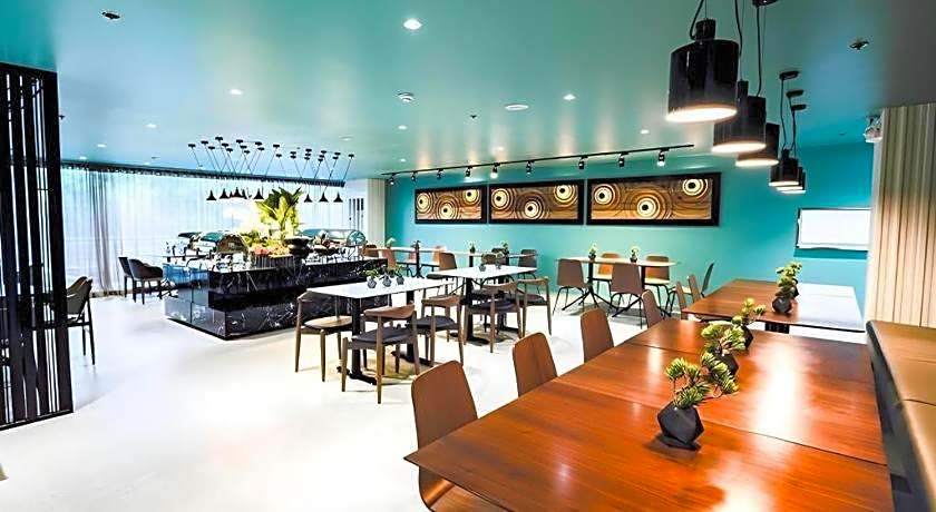 Avior Hotel
