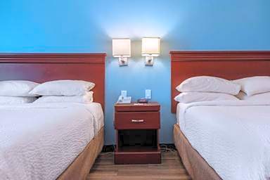 Premier Inn & Suites - Downtown Hamilton Hotel