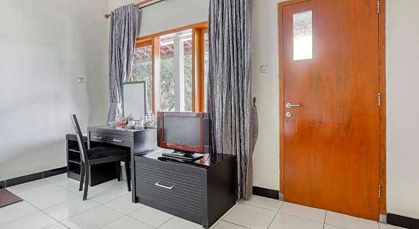 RedDoorz Plus @ Purwodadi