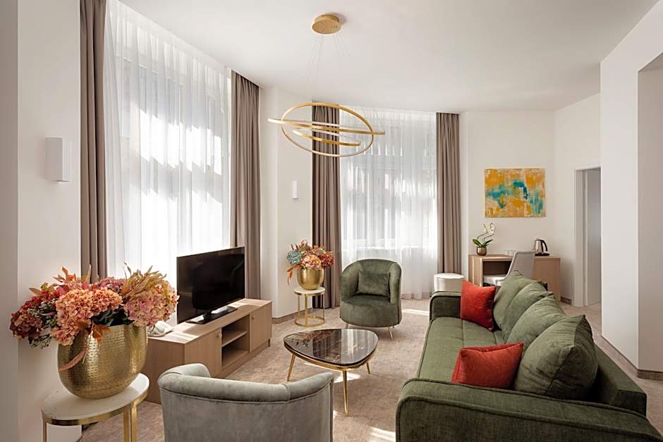 Mera Hotel