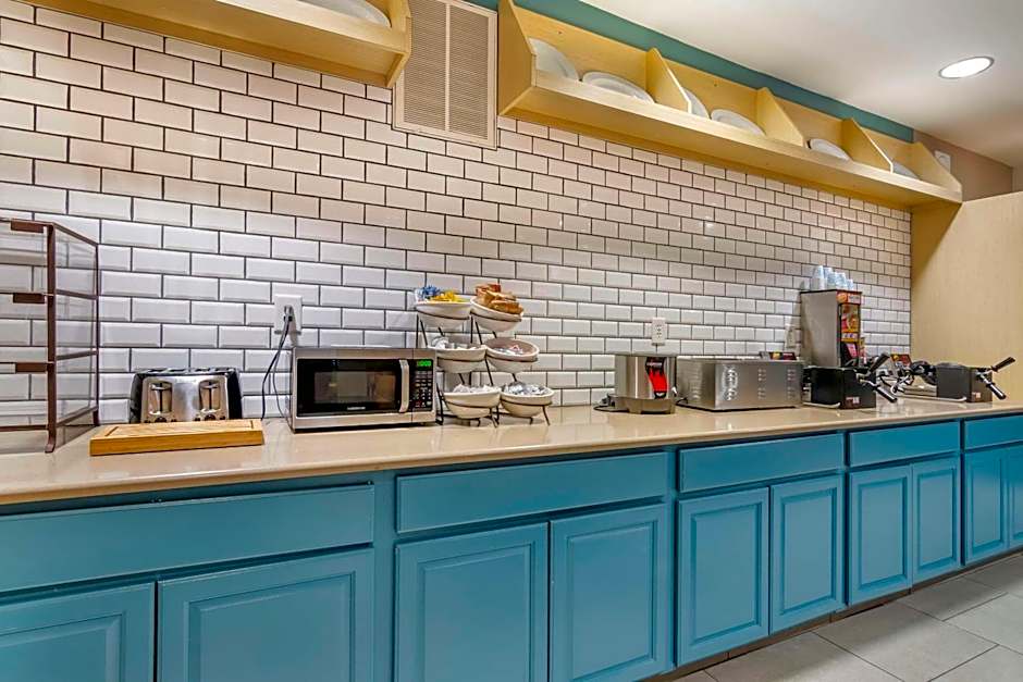 Country Inn & Suites by Radisson, Columbia, MO