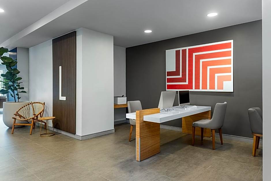 Holiday Inn Express San Jose Forum By IHG