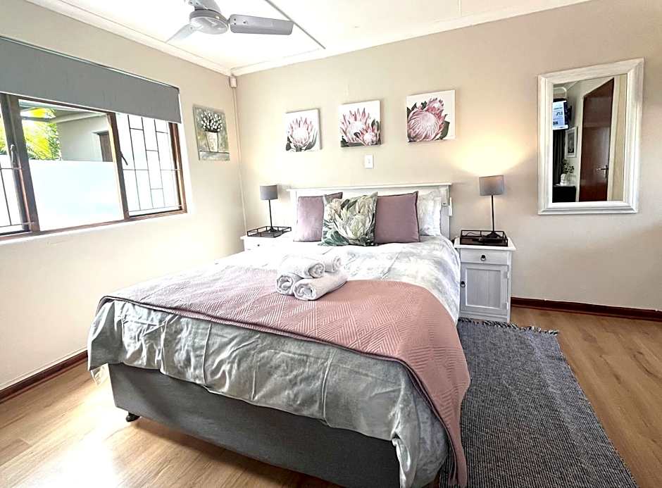 Dolphin Circle Bed and Breakfast