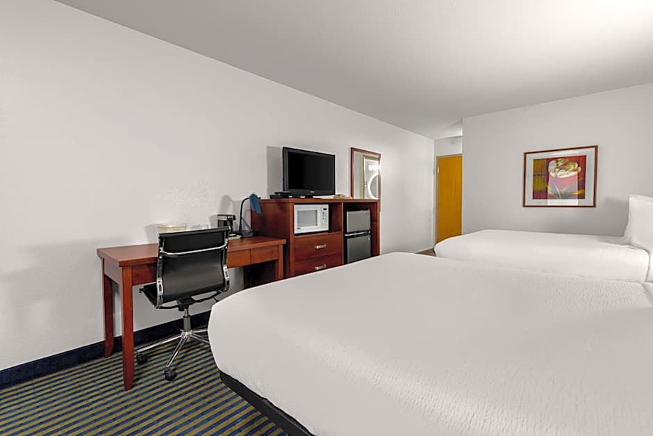 SureStay Plus by Best Western Brooks