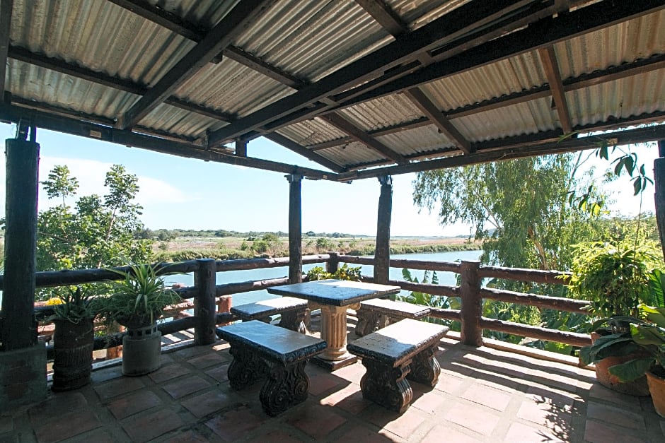 RedDoorz Plus @ Rio Grande de Laoag Resort Hotel Ilocos Norte