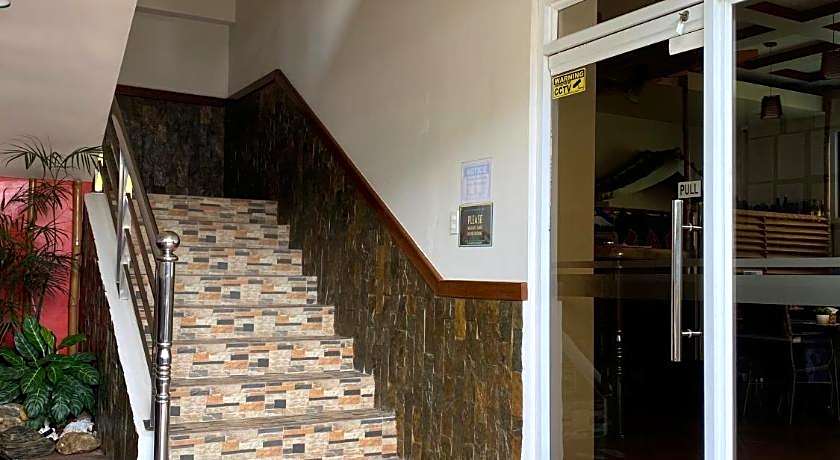 Minshuku KCS Hotel and Restaurant