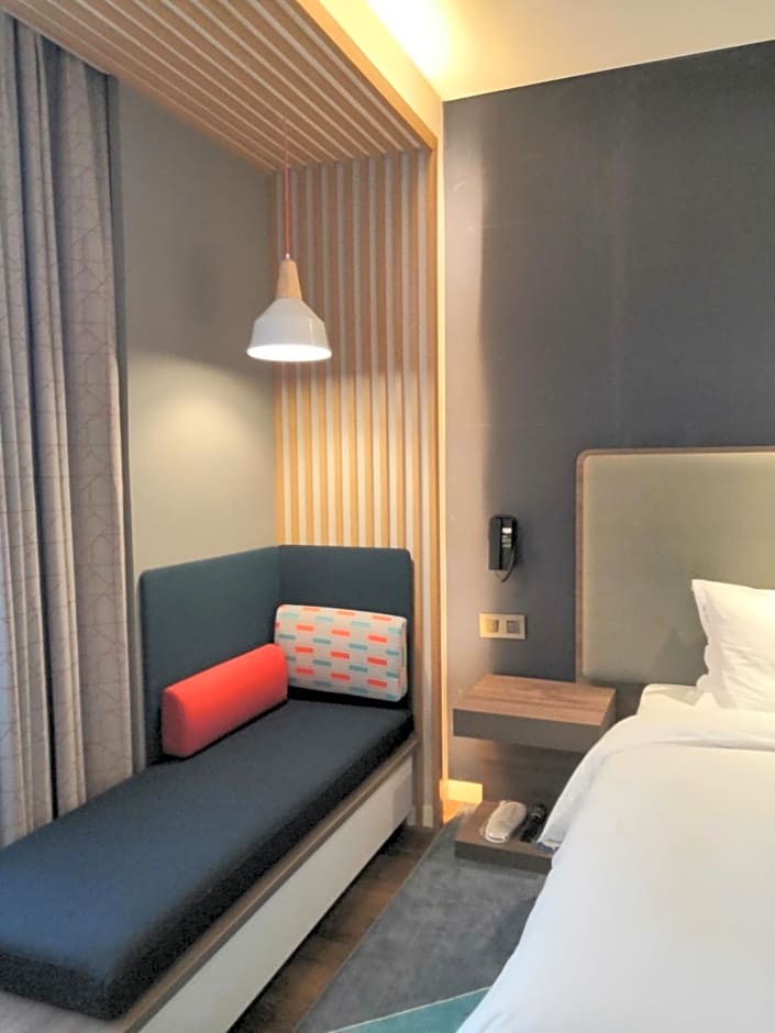 Holiday Inn Express Pinghu, an IHG Hotel