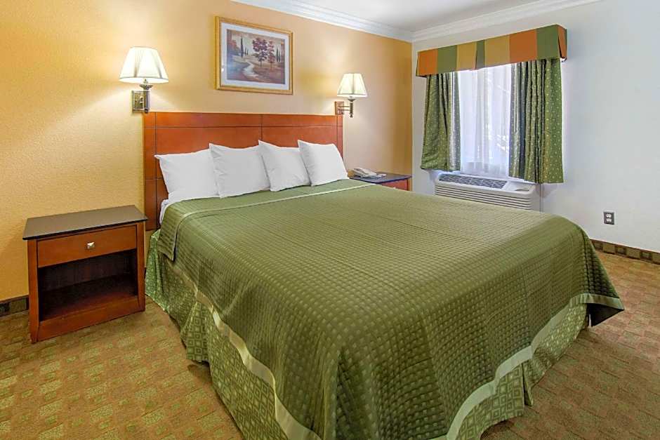 Rodeway Inn Adelanto US 395