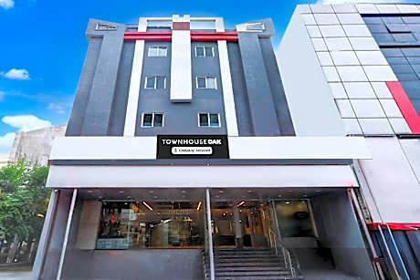 Super Townhouse Oak Madhapur Nera Regency