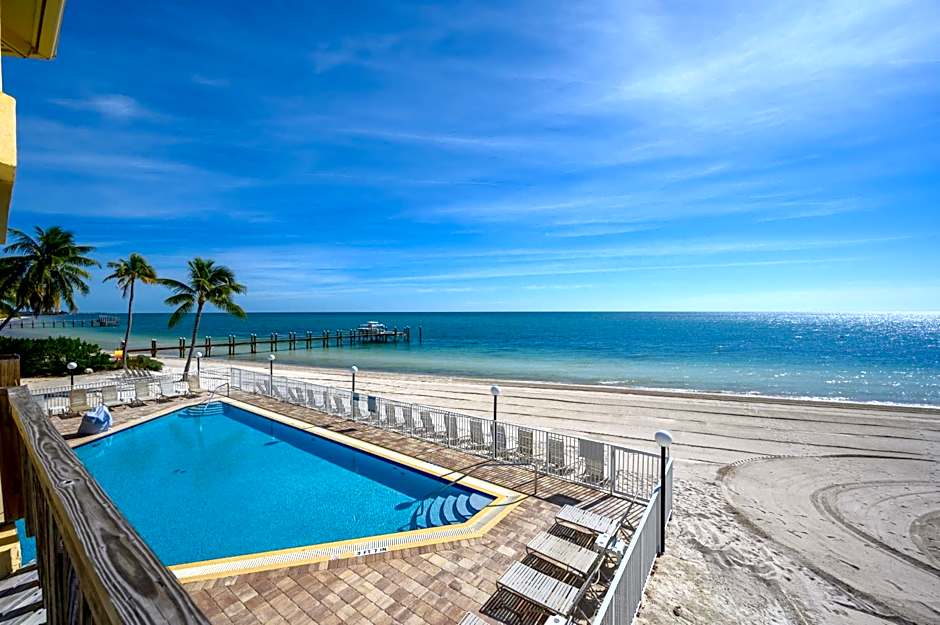 Coco Plum Beach & Tennis Club & Marina