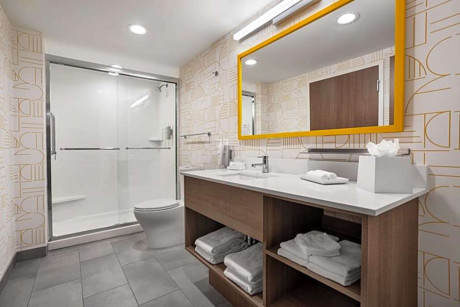 Home2 Suites by Hilton Indianapolis North at Intech Park   