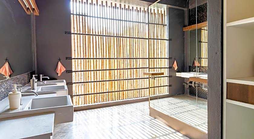 CLOUD on Saladaeng Silom Hostel Bangkok