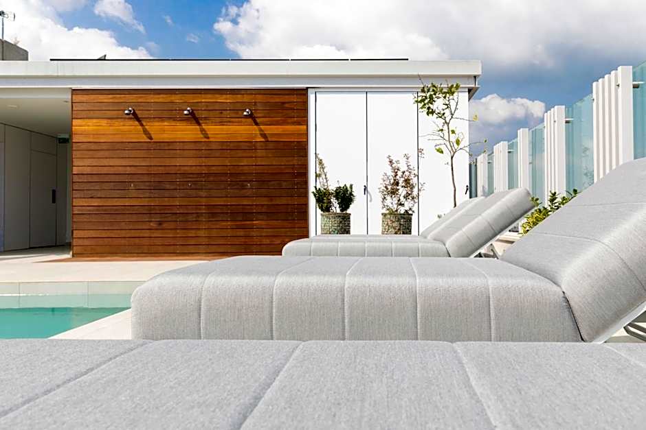 Hotel Indigo Larnaca By IHG- Adults Only