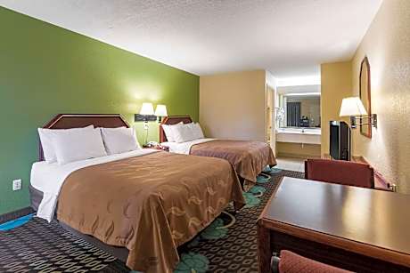 2 Queen Beds, Smoking, Accessible