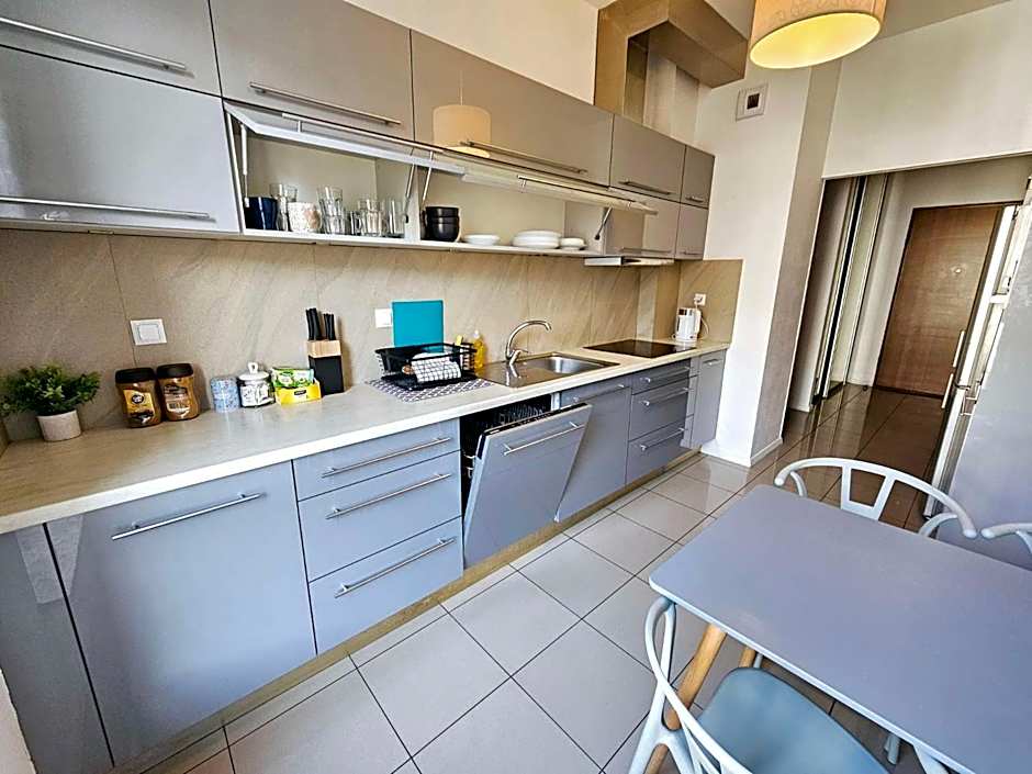 Rooms Green Rydygiera 17 own private room tv wifi