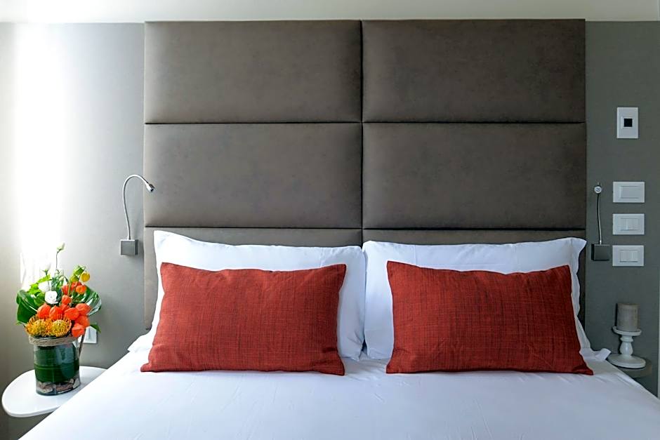 Leone Hotel