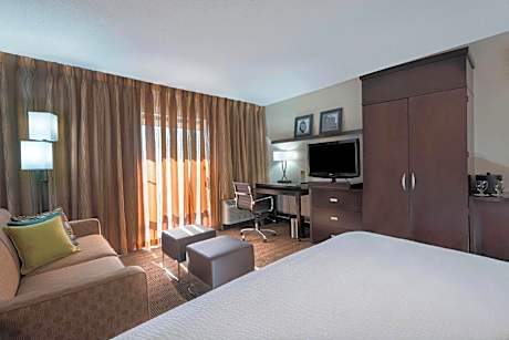 Room, 1 King Bed with Sofa bed (1 King Bed and 1 Double Sofa Bed)