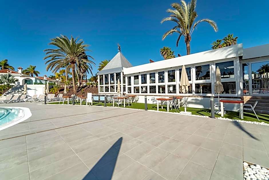 Hotel LIVVO Dunagolf Suites