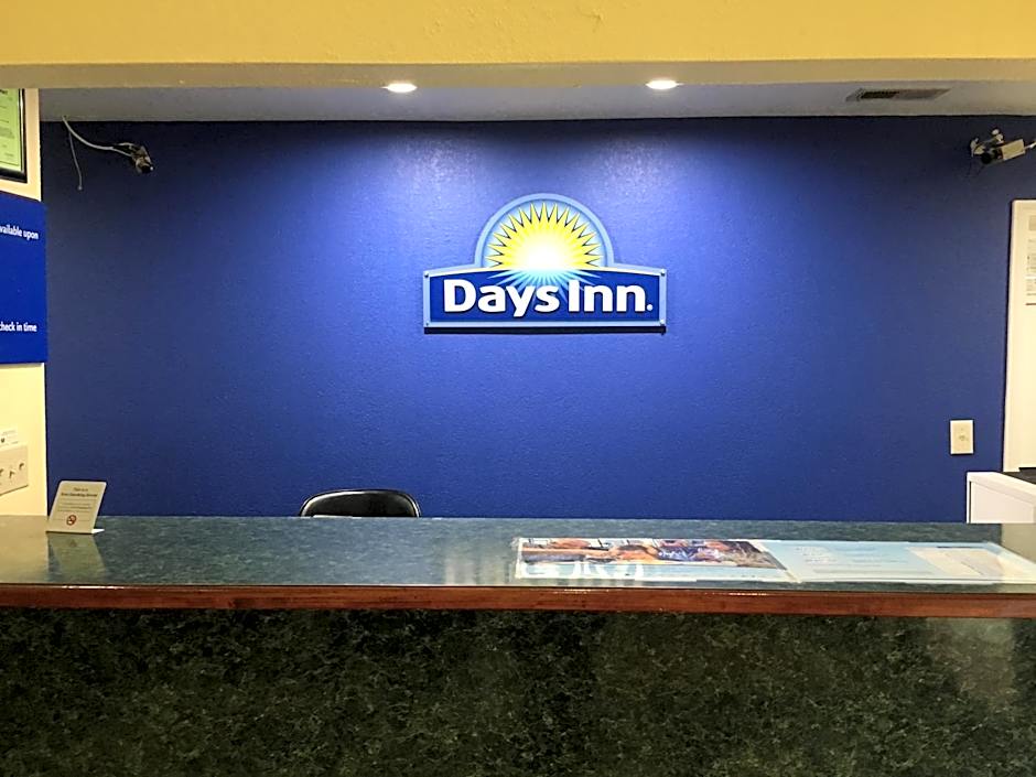 Days Inn by Wyndham Lincoln