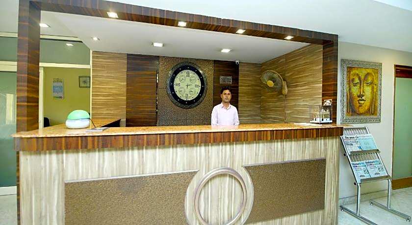 Hotel Punnu International