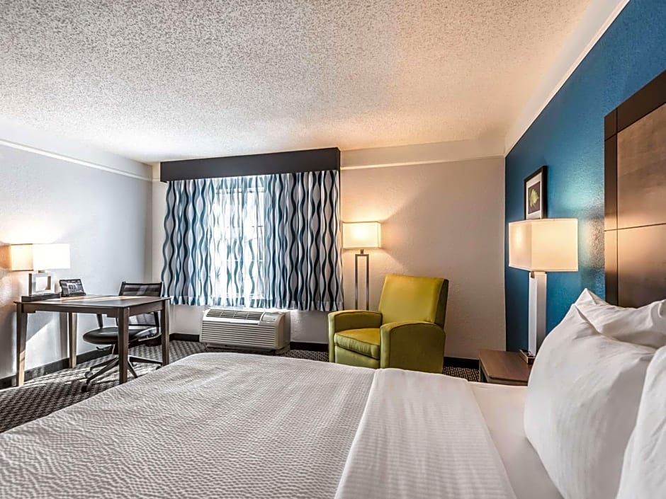 La Quinta Inn & Suites by Wyndham Lake Mary