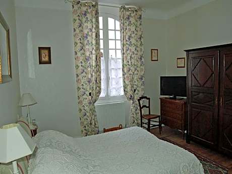 Double Room N°2 with Garden View