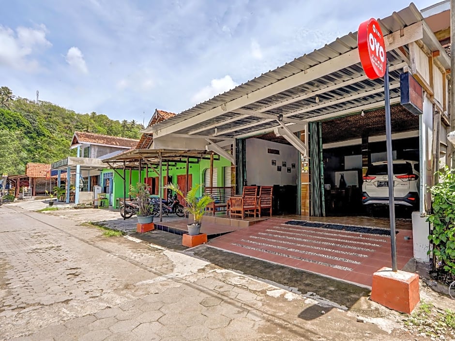 OYO 90051 Guest House Parangtritis