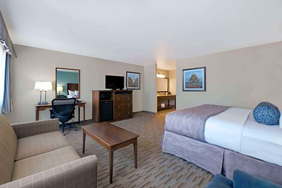 Baymont by Wyndham Minot