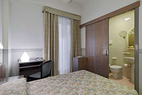 Single Room - Non-Smoking
