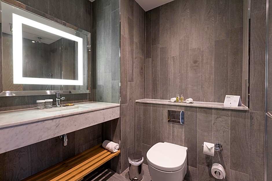 DoubleTree by Hilton Edinburgh - Queensferry Crossing