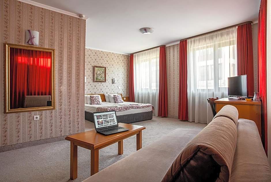 Real Hotel