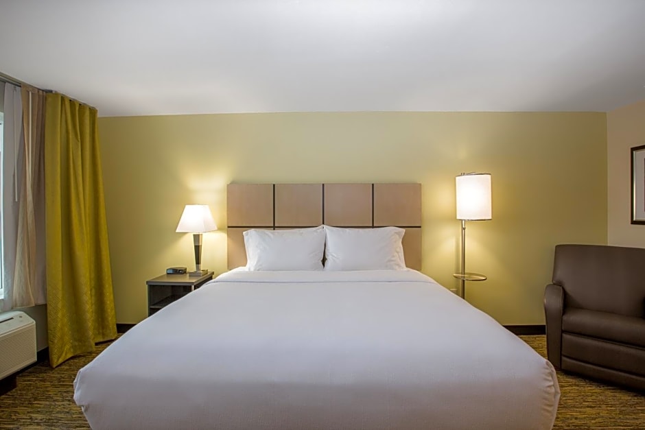 Candlewood Suites - Omaha Millard Area, an IHG Hotel