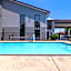 Red Roof Inn & Suites Clinton, MS