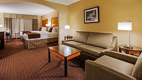 Suite-2 Queen Beds Non-Smoking Sofabed For One Person Microwave Fridge Wi-Fi Full Breakfast