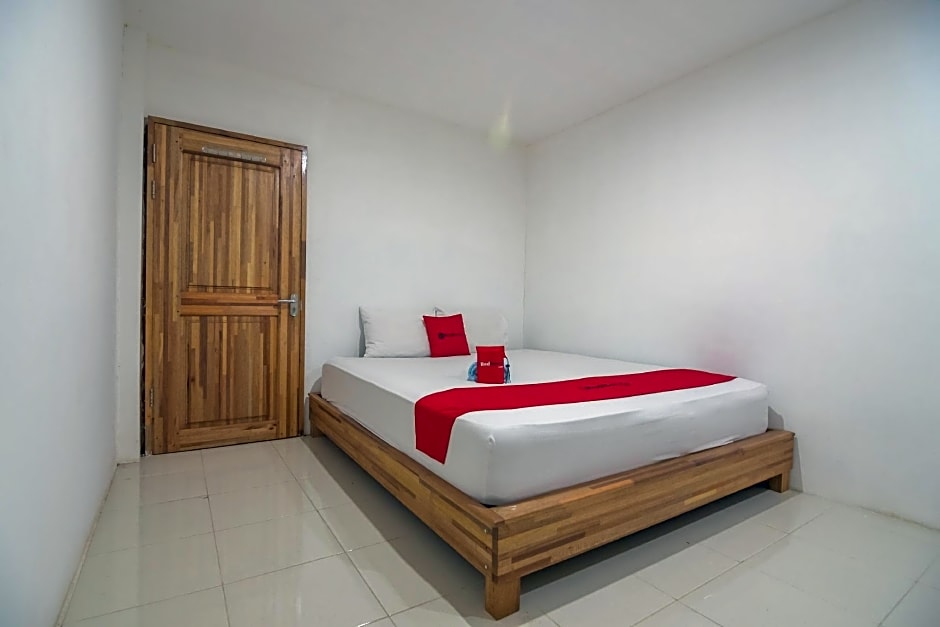 RedDoorz near Gajah Mada Pontianak