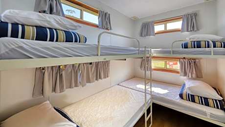 Eden Monaro Two-Bedroom Villa - Pet Friendly (6 Guests)