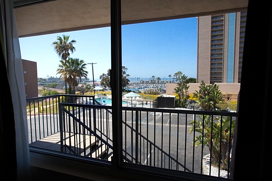 Days Inn by Wyndham Oceanside