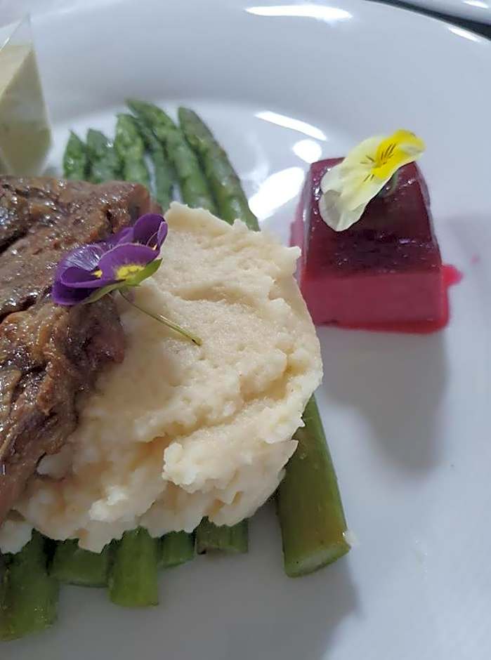 Hunter Prince Castle Hotel