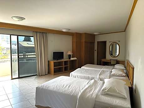 Standard Triple Studio