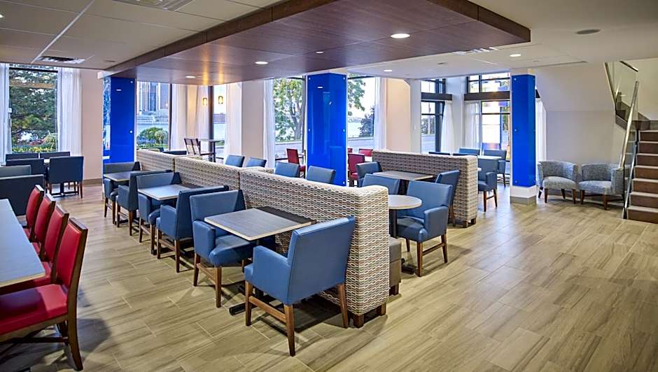 Holiday Inn Express Windsor Waterfront By IHG