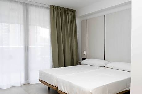 Deluxe Studio