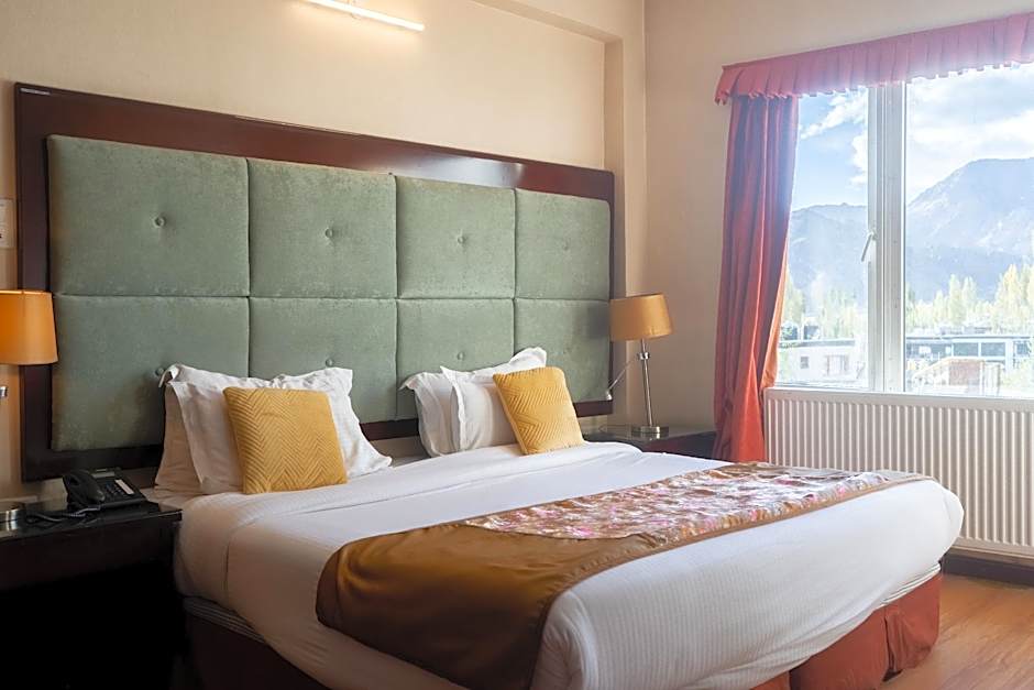 Hotel Spic N Span