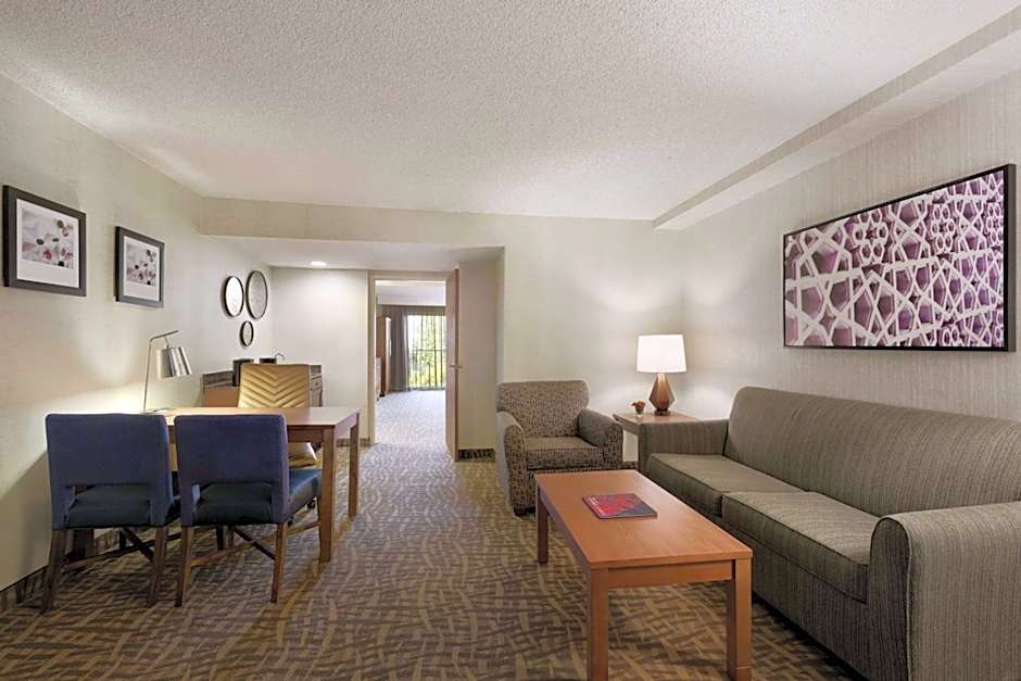 Embassy Suites by Hilton Santa Ana Orange County Airport