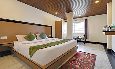 Deluxe Room with Mountain View
