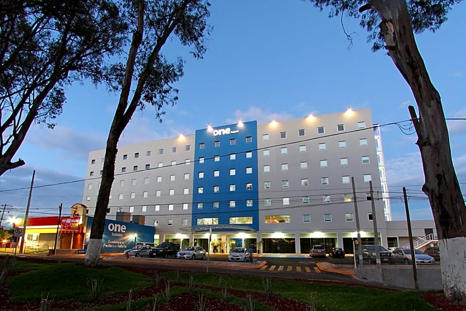 One Guadalajara Periférico Poniente