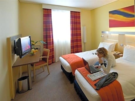 Large Twin Room