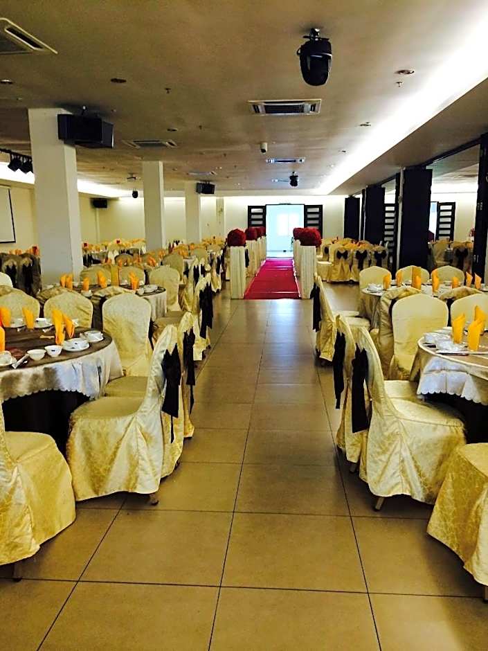 Grand Court Hotel