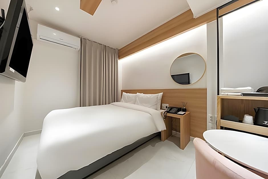 Busan Seomyeon Business Hotel J7                                                                